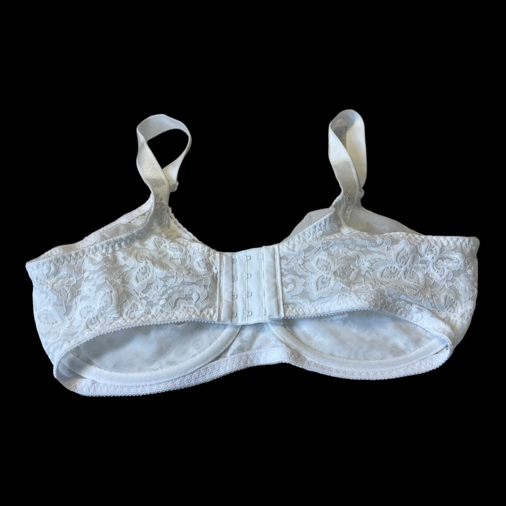 Bali Women’s White Lace Underwire Bra 38DD - Picture 4 of 12